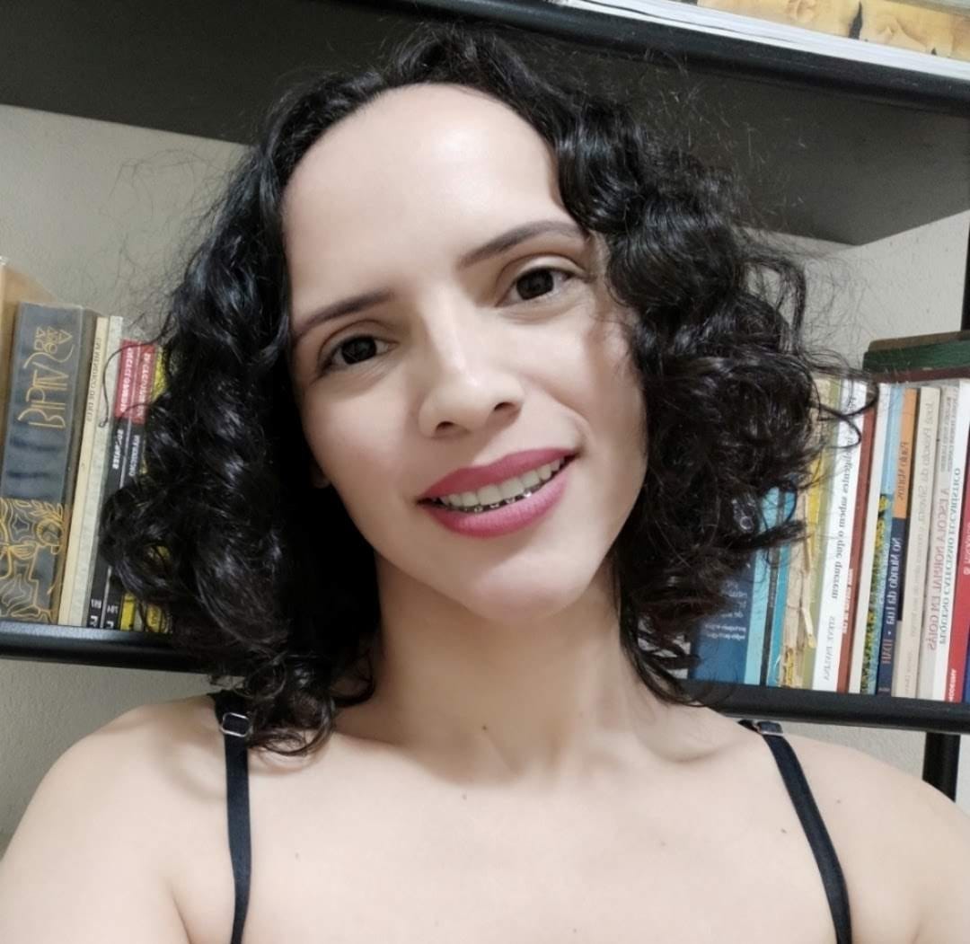 Jô Cantanhêde | @jo.libras_coach